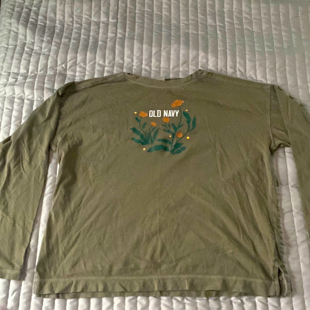 Long sleeve shirt old navy!!